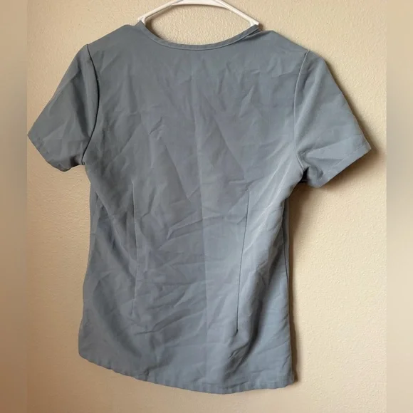 Figs V-Neck Short Sleeve Catarina Scrub Top - Light Blue Women’s XXS - Picture 4 of 4